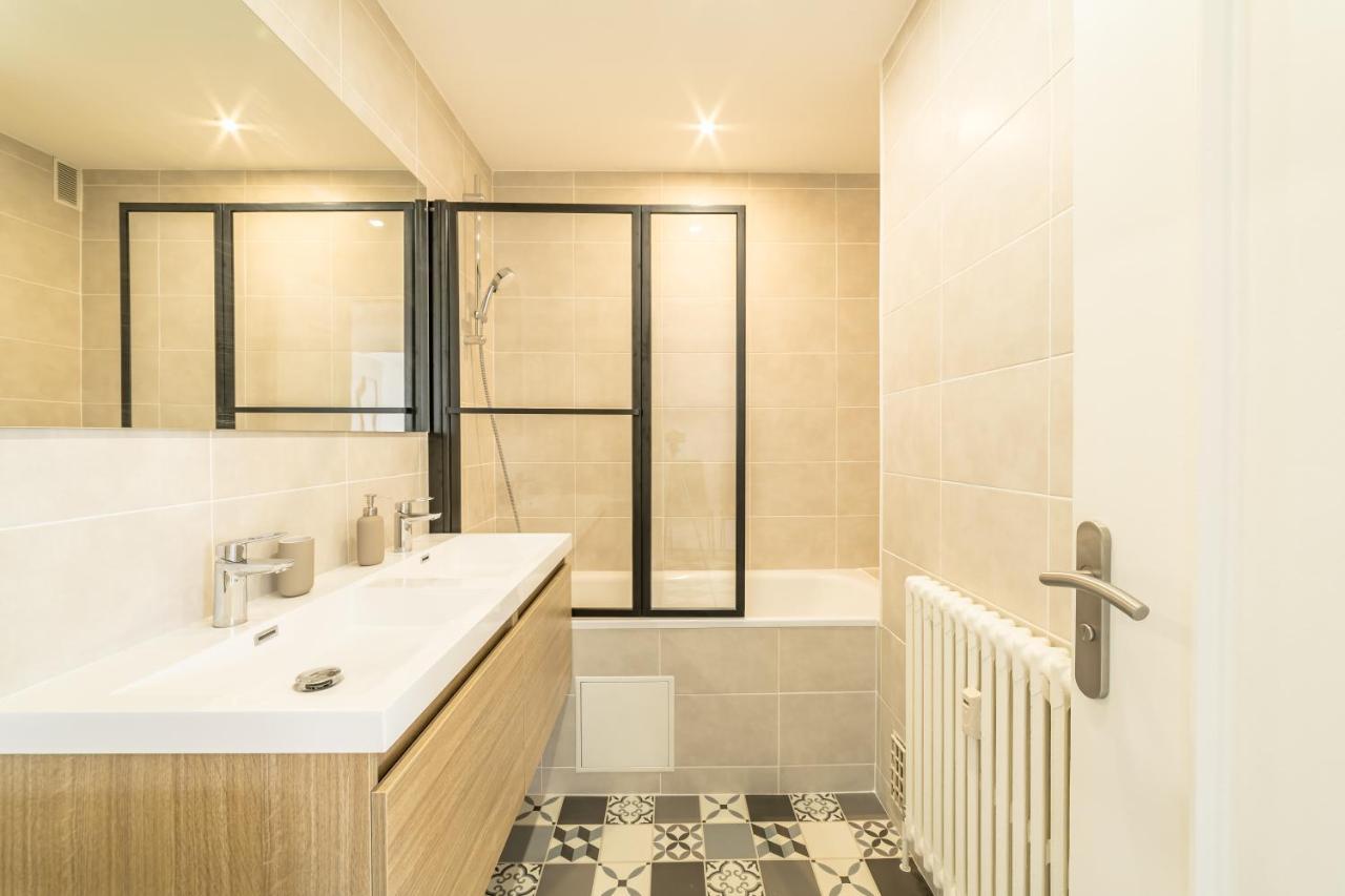 Vue Sensationnelle - Wifi Fibre - Arrivee Autonome Appartement Chambéry Buitenkant foto