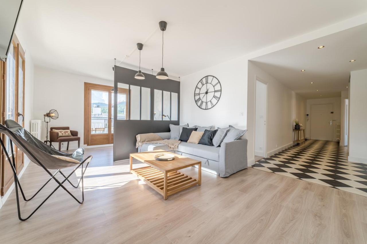 Vue Sensationnelle - Wifi Fibre - Arrivee Autonome Appartement Chambéry Buitenkant foto