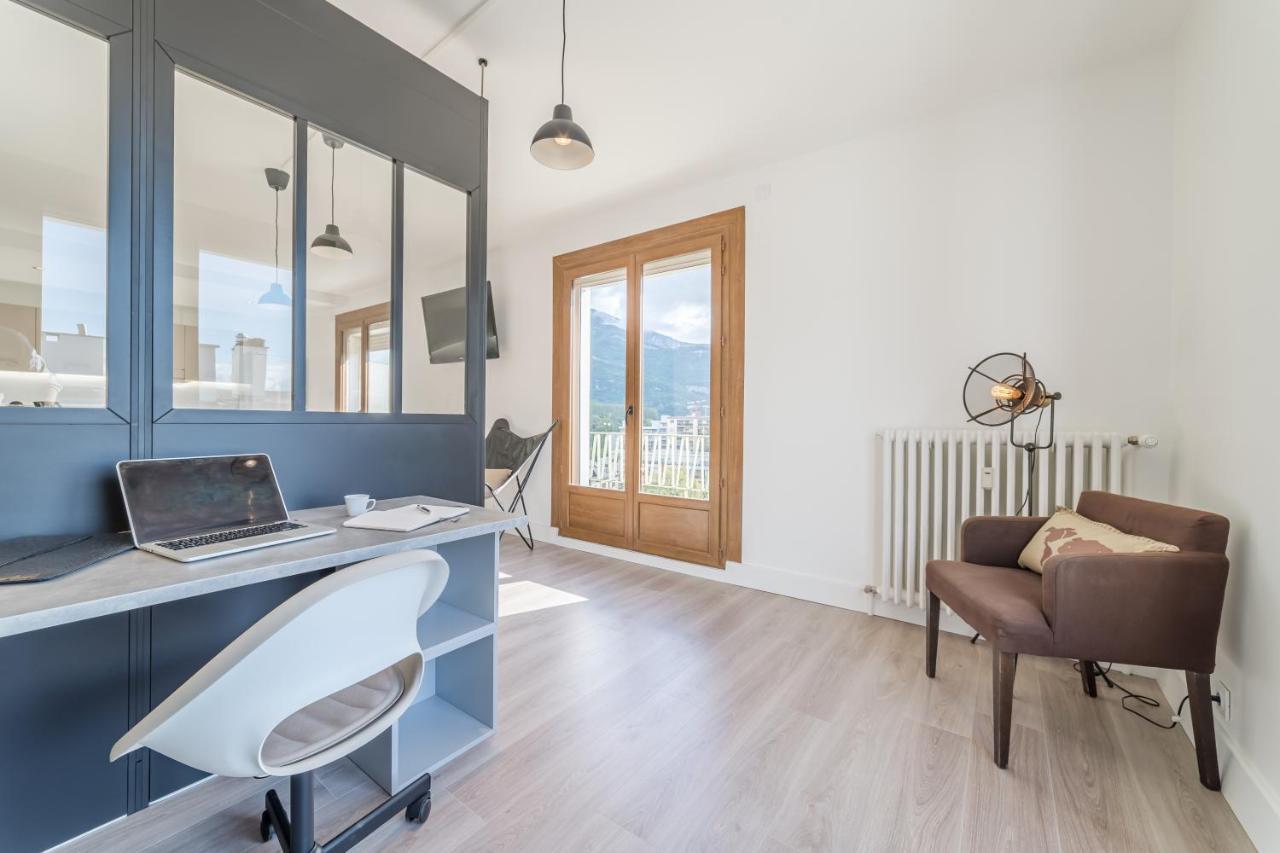 Vue Sensationnelle - Wifi Fibre - Arrivee Autonome Appartement Chambéry Buitenkant foto